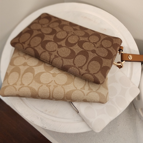 Coach NWT Corner Zip Trio Set Signature Canvas Mixed Clutch - Picture 3 of 8